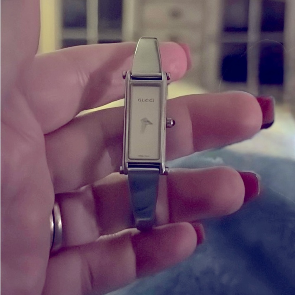 Authentic Gucci 1500L Women’s Watch